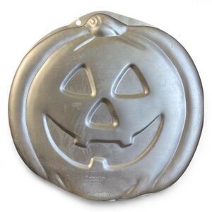Wilton Metal‎ Cake Pan Pumpkin Vintage 1995